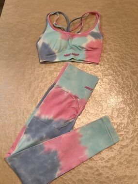 Tie-Dye Seamless Sports Bra & Legging Set - Pastel Pink, Blue & Mint